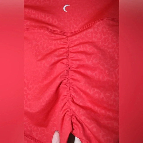 Zyia Active Light n Tight Red Leopard Hi-Rise 7/8 Leggings 12 - Picture 10 of 12